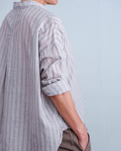 Cargar imagen en el visor de la galería, Camisa OMAK gris