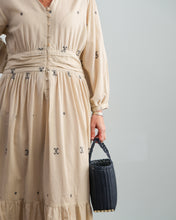 Cargar imagen en el visor de la galería, Vestido MENDEZ sand
