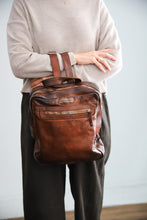 Cargar imagen en el visor de la galería, Mochila FREELANCE castaña
