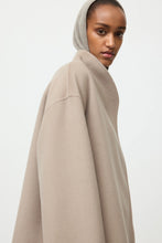 Cargar imagen en el visor de la galería, Chaqueta SHORT arena
