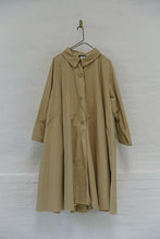 Cargar imagen en el visor de la galería, Gabardina 08-2 beige
