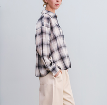 Cargar imagen en el visor de la galería, Camisa GRETA gris
