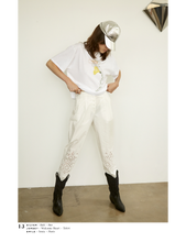 Cargar imagen en el visor de la galería, Pantalón SONIC blanco
