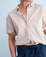 Cargar imagen en el visor de la galería, Camisa CHANNING beige
