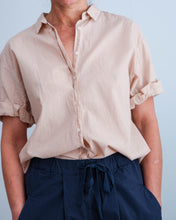 Cargar imagen en el visor de la galería, Camisa CHANNING beige
