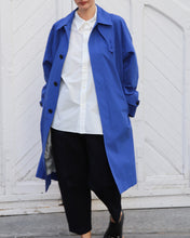 Cargar imagen en el visor de la galería, Gabardina BAILEY cobalto
