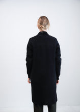 Cargar imagen en el visor de la galería, Chaqueta 322 negro
