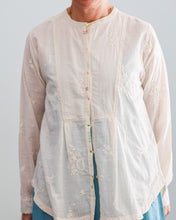 Cargar imagen en el visor de la galería, Blusa 103 crudo
