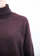 Cargar imagen en el visor de la galería, Jersey FPU497 berenjena
