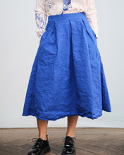 Cargar imagen en el visor de la galería, Falda 108 cobalto
