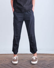 Cargar imagen en el visor de la galería, Pantalón 174 negro
