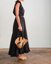 Cargar imagen en el visor de la galería, Vestido BRITTA negro
