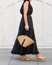Cargar imagen en el visor de la galería, Vestido BRITTA negro
