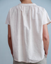 Cargar imagen en el visor de la galería, Blusa OLLIE natural
