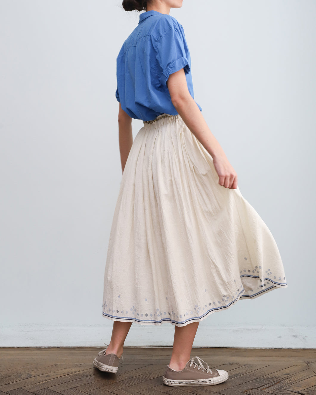 Falda 63 crudo