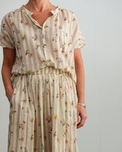 Cargar imagen en el visor de la galería, Blusa OLLIE sage
