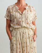 Cargar imagen en el visor de la galería, Blusa OLLIE sage
