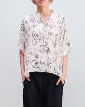 Cargar imagen en el visor de la galería, Blusa ISABELLA print
