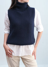 Cargar imagen en el visor de la galería, Chaleco  SLEEVELESS marino

