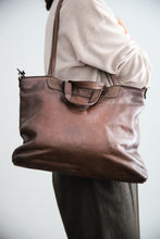 Cargar imagen en el visor de la galería, Bolso CITY TOWN marrón
