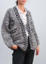 Cargar imagen en el visor de la galería, Chaqueta KIMONO gris
