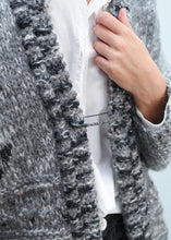 Cargar imagen en el visor de la galería, Chaqueta KIMONO gris
