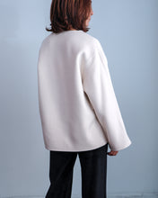 Cargar imagen en el visor de la galería, Top WOVEN ivory
