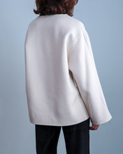 Cargar imagen en el visor de la galería, Top WOVEN ivory
