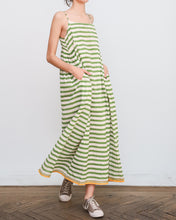 Cargar imagen en el visor de la galería, Vestido 152 verde
