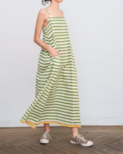 Cargar imagen en el visor de la galería, Vestido 152 verde

