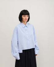 Cargar imagen en el visor de la galería, Camisa BOXY azul
