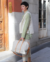 Cargar imagen en el visor de la galería, Chaleco 410 natural
