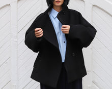 Cargar imagen en el visor de la galería, Chaqueta 009 negro
