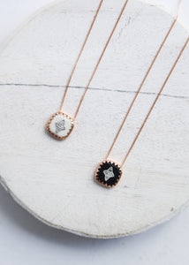 Collar PIERROT negro