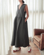 Cargar imagen en el visor de la galería, Vestido JUNGLE charcoal
