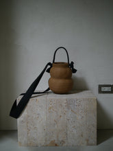 Cargar imagen en el visor de la galería, Bolso GOURD natural
