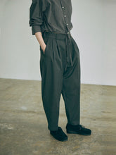 Cargar imagen en el visor de la galería, Pantalón LENO TRO gris
