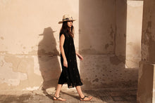 Cargar imagen en el visor de la galería, Vestido GROTON negro
