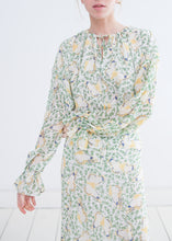 Cargar imagen en el visor de la galería, Blusa AVA green
