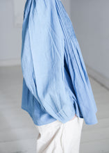 Cargar imagen en el visor de la galería, Blusa 932 blue
