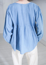 Cargar imagen en el visor de la galería, Blusa 932 blue
