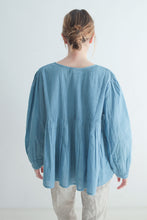 Cargar imagen en el visor de la galería, Blusa 932 blue
