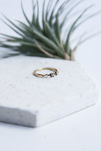 Cargar imagen en el visor de la galería, Anillo AILE diamantes
