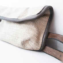 Cargar imagen en el visor de la galería, Riñonera BY HAND gray

