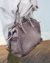 Cargar imagen en el visor de la galería, Bolso PLAZA walnut
